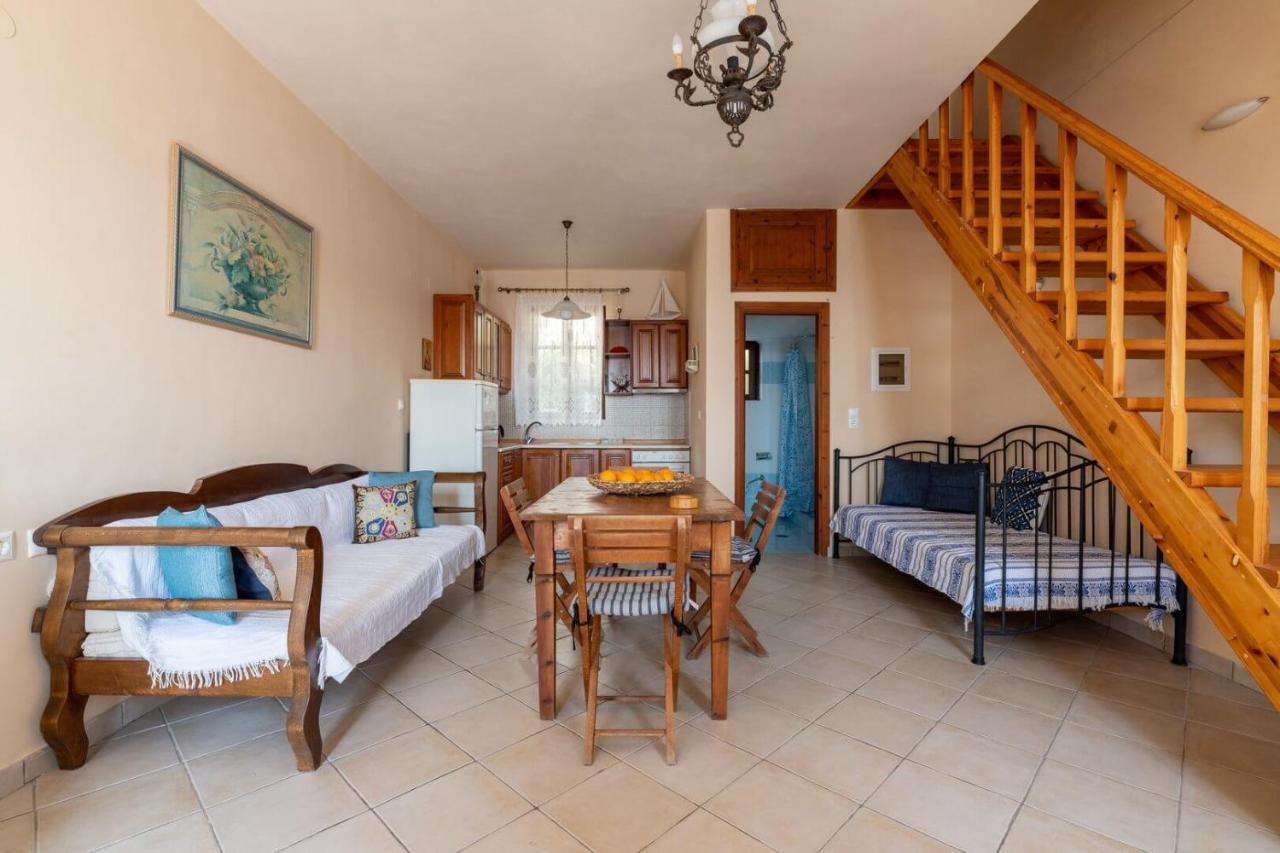 Villa Leleka Chalki Town Екстер'єр фото