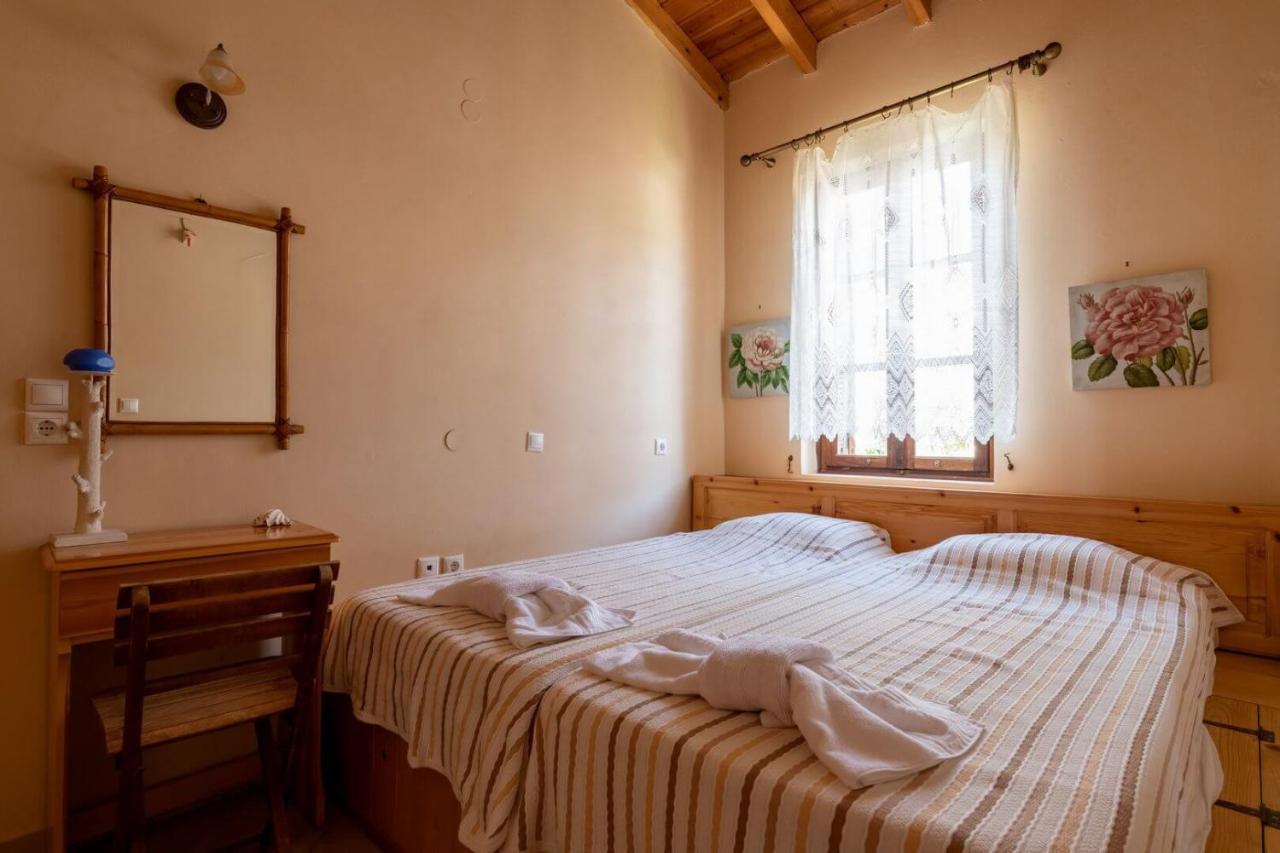 Villa Leleka Chalki Town Екстер'єр фото