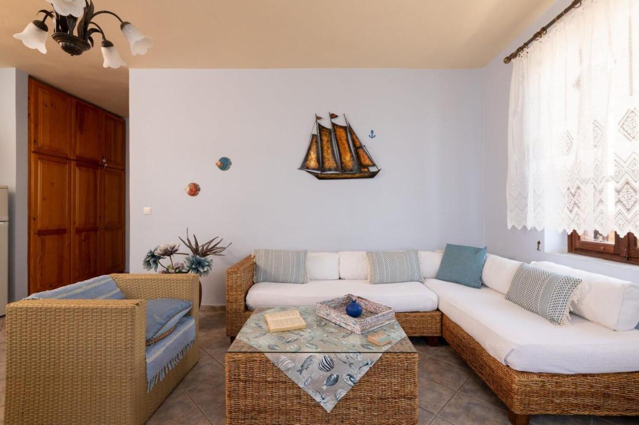 Villa Leleka Chalki Town Екстер'єр фото